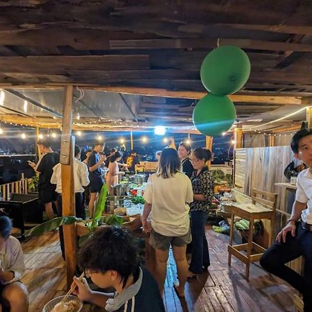 The Gk House Hostel, Ecolliving, Central City, Natural Wooden, Chill View Rooftop, Restaurant And Cocktail Bar 호치민 외부 사진