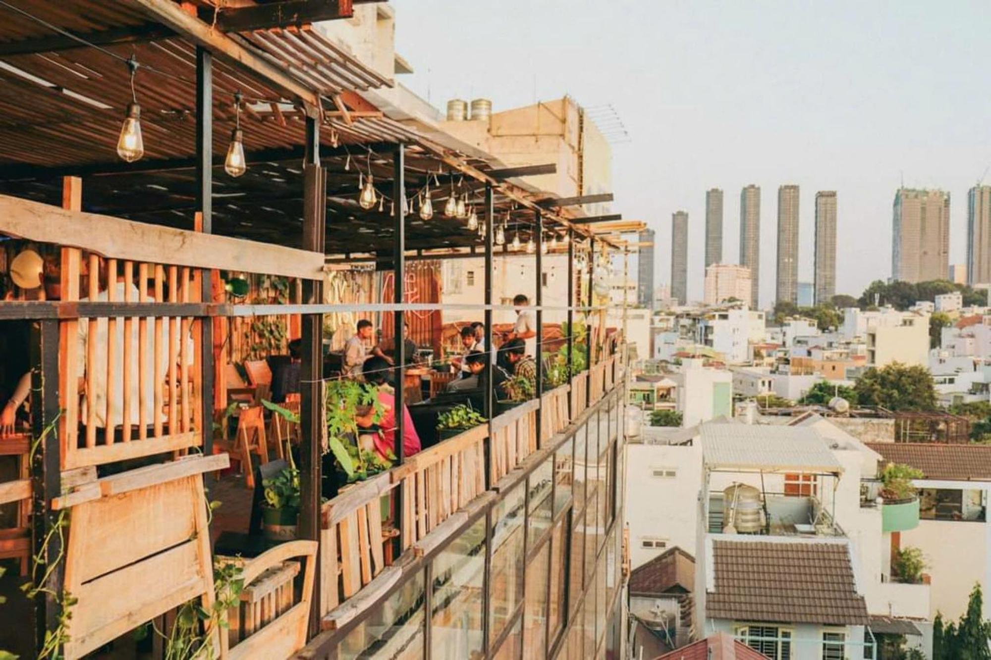 The Gk House Hostel, Ecolliving, Central City, Natural Wooden, Chill View Rooftop, Restaurant And Cocktail Bar 호치민 외부 사진